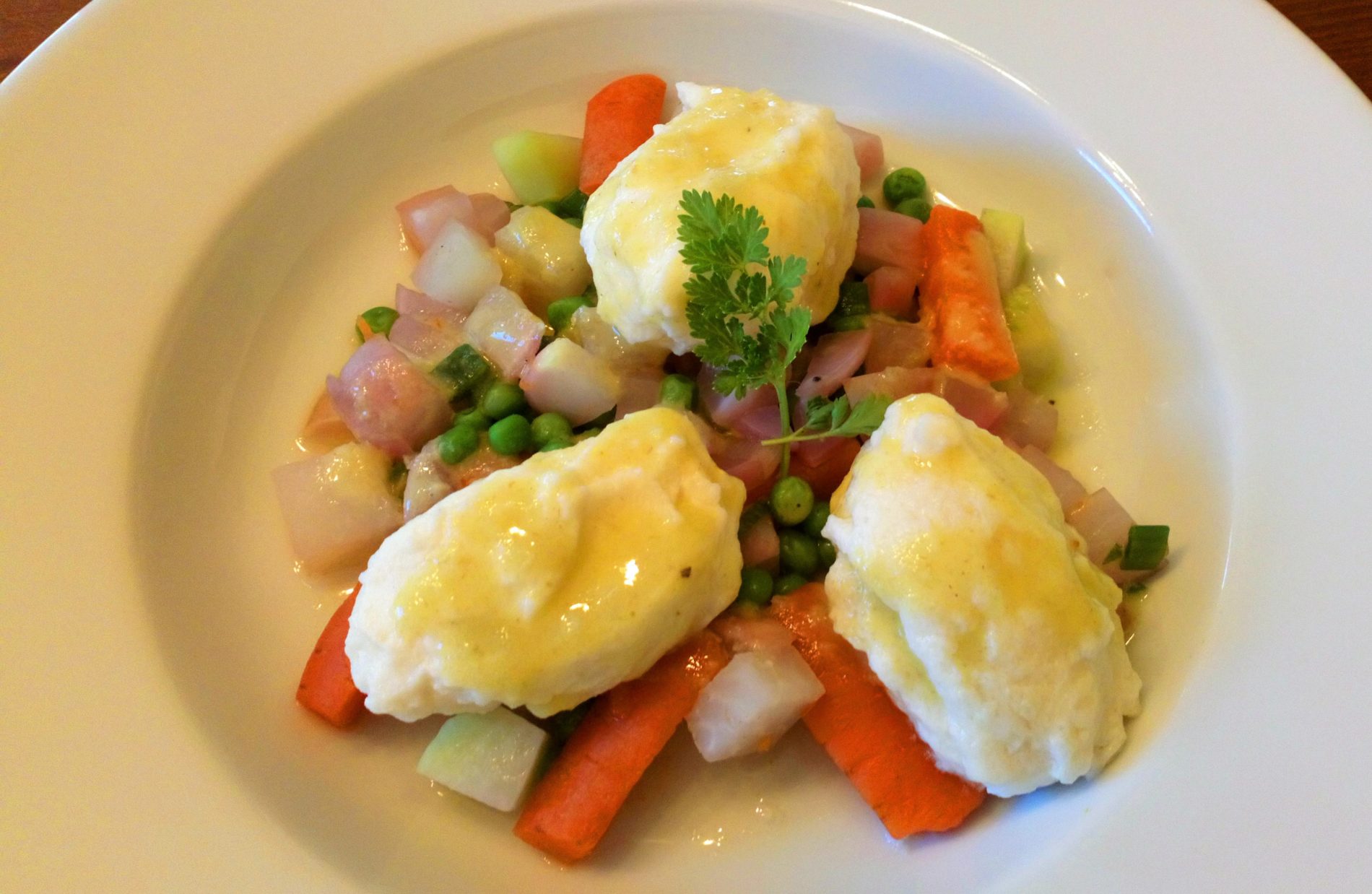 Rezept Frühlingsgemüse mit Topfennockerln • Essentiell - Diätologische ...